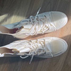 ambush converse white women